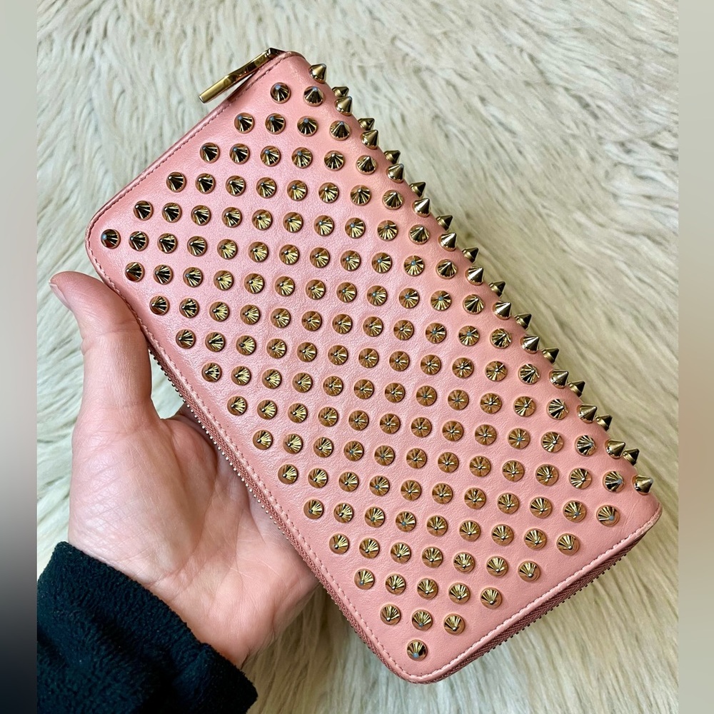 SOLD🔥Authentic CHRISTIAN LOUBOUTIN Panettone spike Zip around wallet - Picture 3 of 15